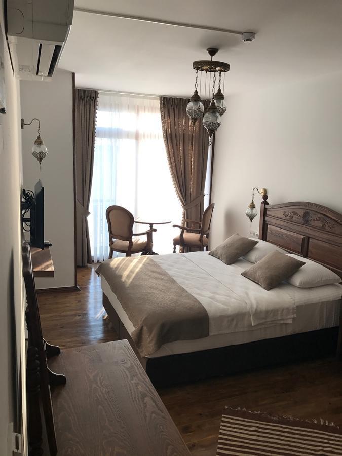 Ayshe Hotel Foça Buitenkant foto