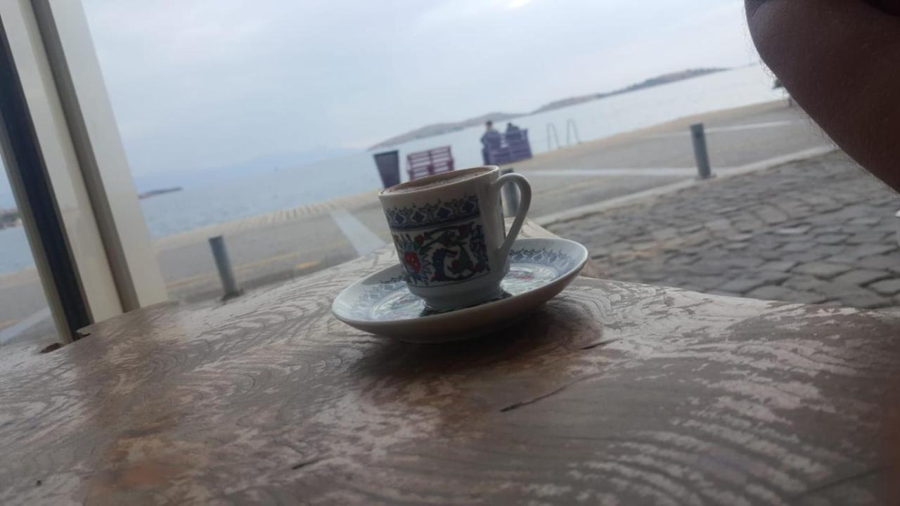 Ayshe Hotel Foça Buitenkant foto